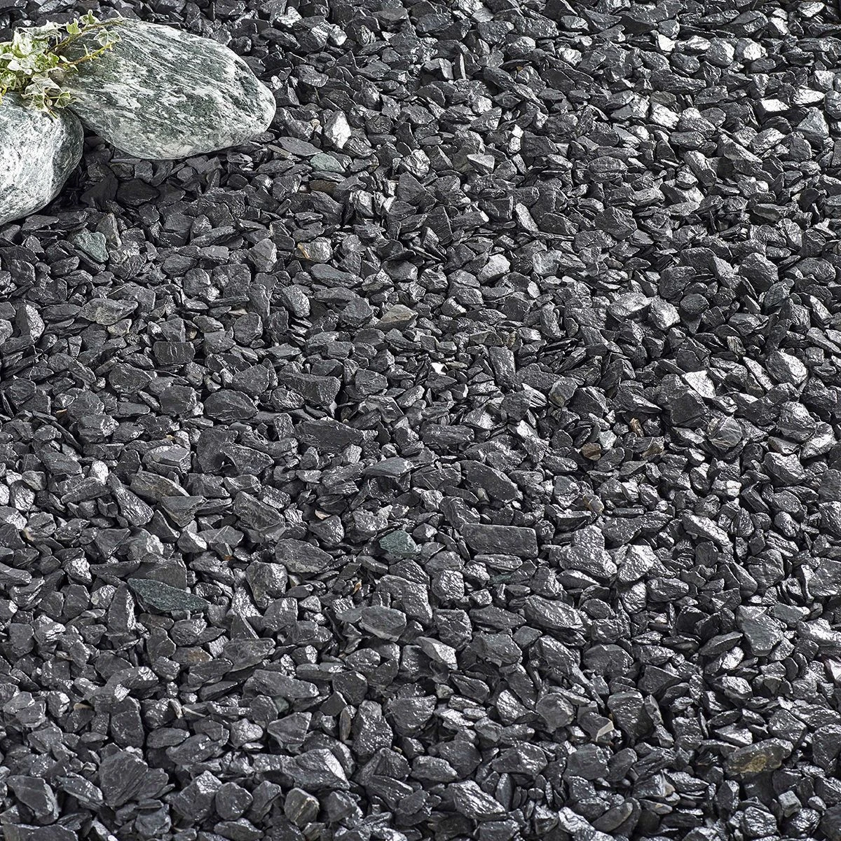 Blue Slate Chippings 20mm Bulk Bag - Image 2